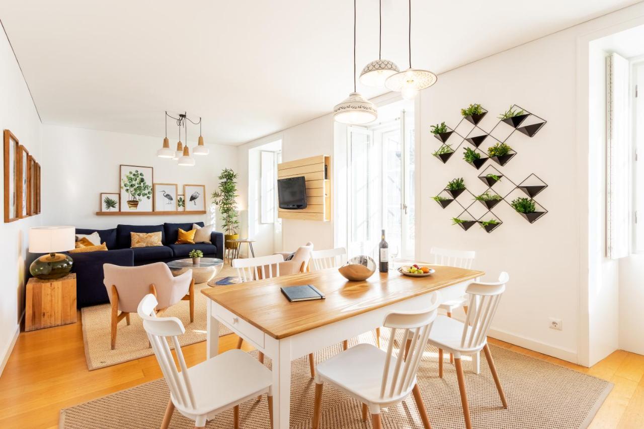 Joivy Chiado Self Check-In 2-Br Flat With Parking Leilighet Lisboa Eksteriør bilde