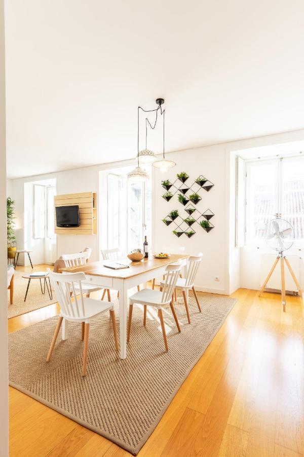 Joivy Chiado Self Check-In 2-Br Flat With Parking Leilighet Lisboa Eksteriør bilde